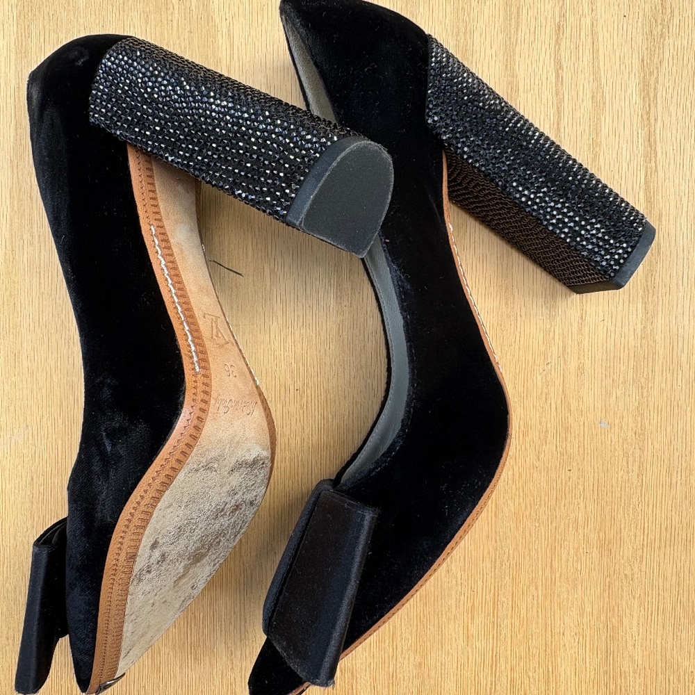 Louis Vuitton Velvet Black Bow Pumps Studded Block Heels - Picture 8 of 12